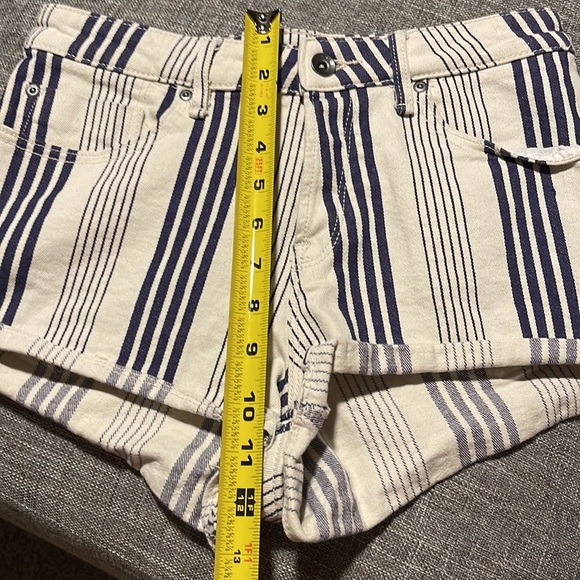 Roxy jean shorts - Picture 5 of 7